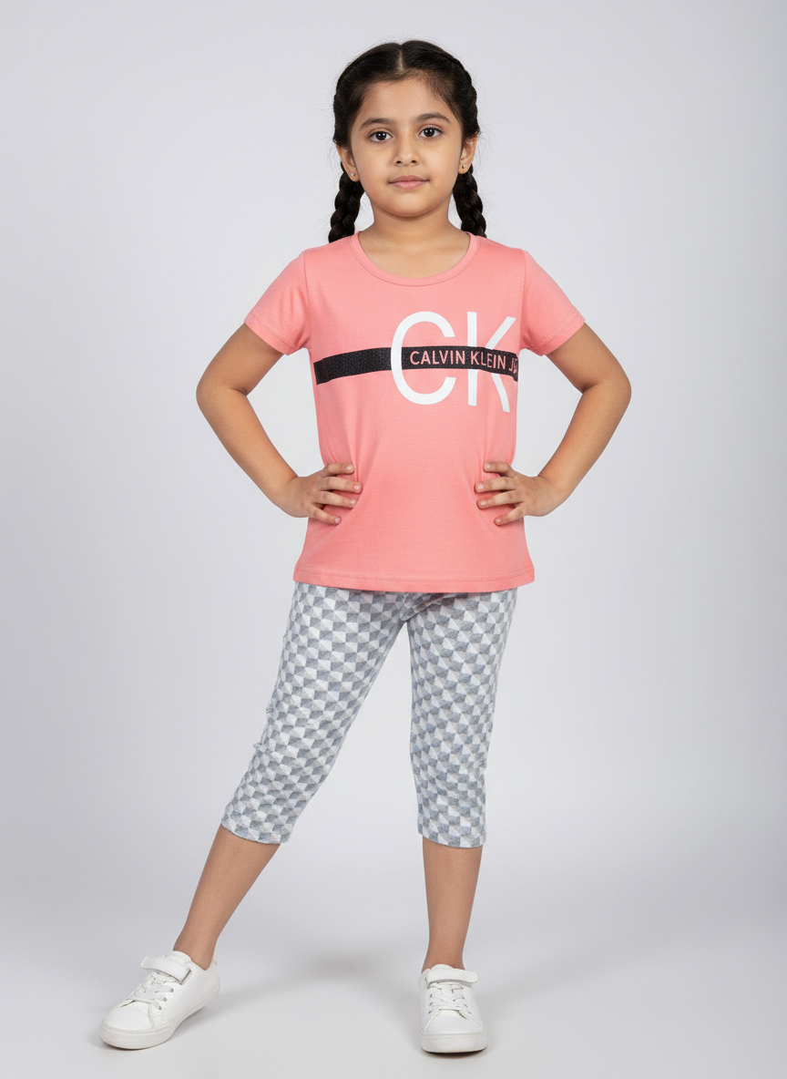 Girls Printed Half Sleeve T-Shirt with Capri Leggings Set