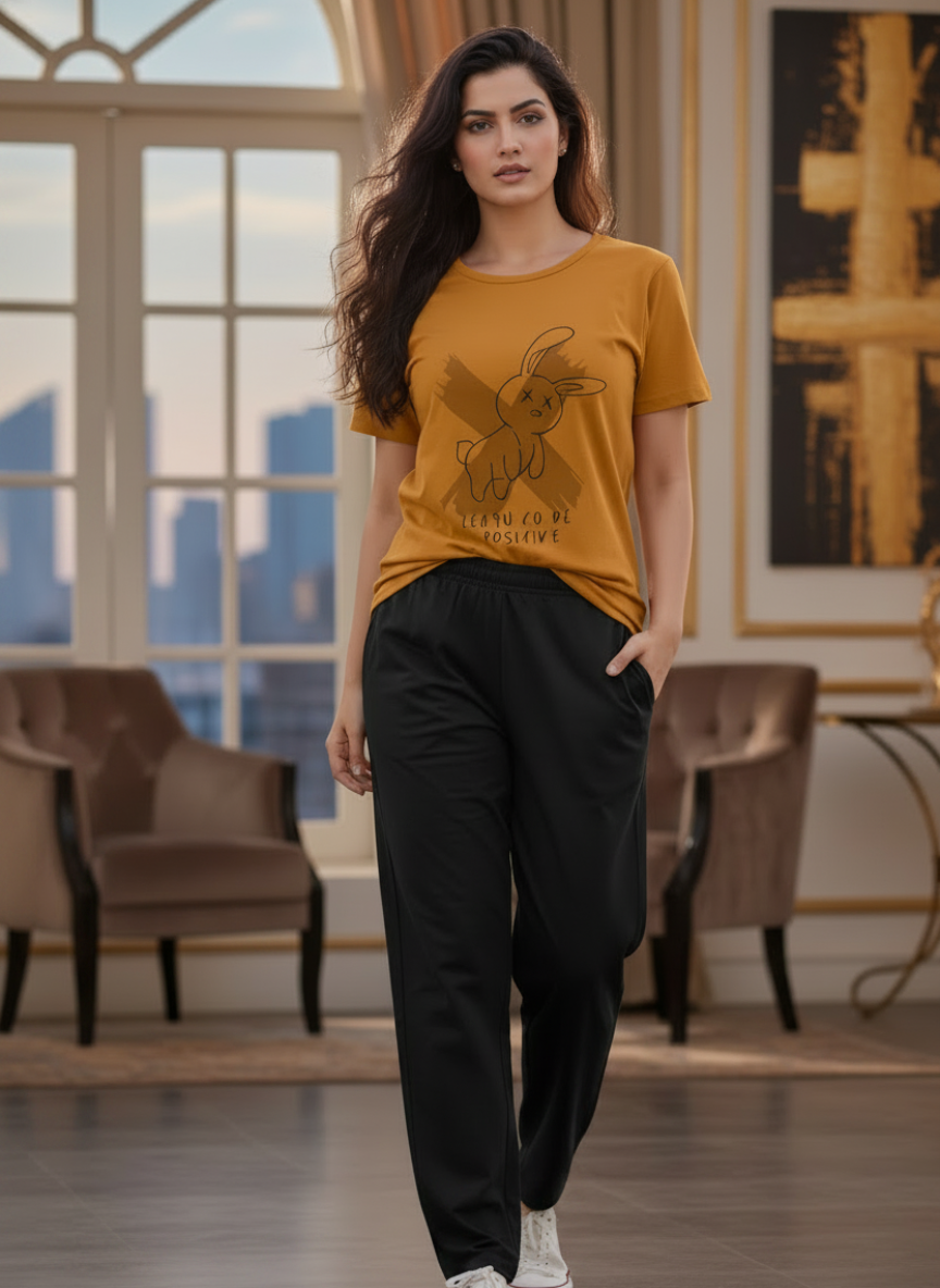 ＤＵＴＣＨ ＤＲＥＡＭ™ Women’s Graphic Print T-Shirt & Black Pants Cord-Set | Trendy Casual